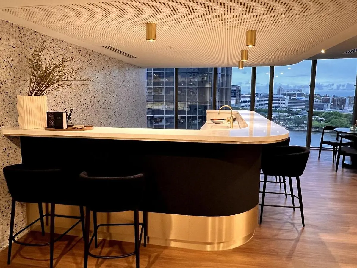 Cbd Queen Wharf Apartment With Views Pool And Gym