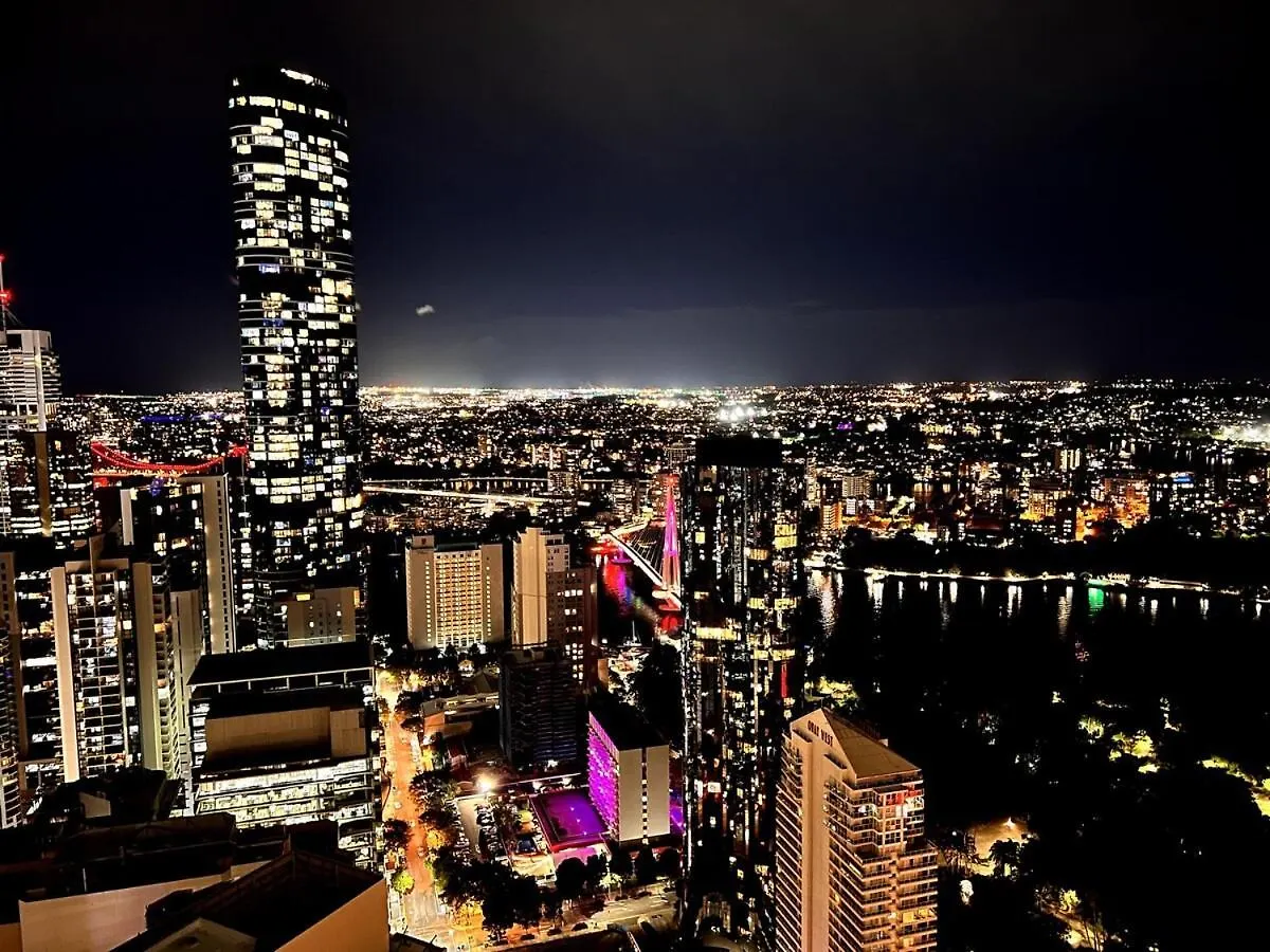 Cbd Queen Wharf Apartment With Views Pool And Gym 0*, Brisbane