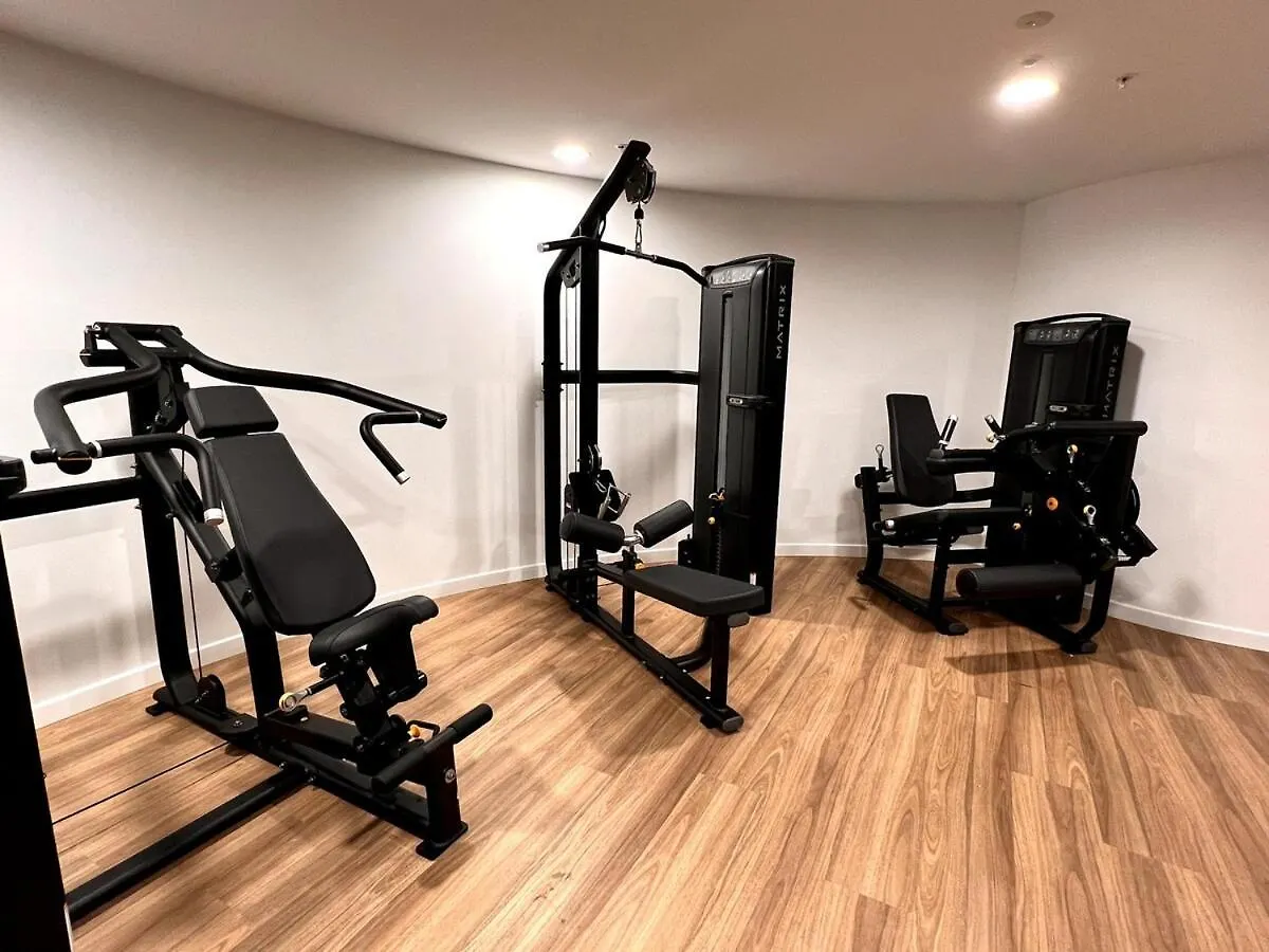 Cbd Queen Wharf Apartment With Views Pool And Gym